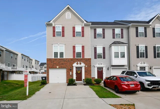 $435,000 | 320 Streamview Drive, Fredericksburg, VA 22405