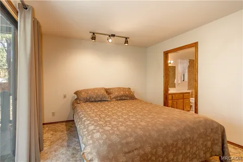$549,900 | 696 Menlo Drive, Big Bear Lake, CA 92315