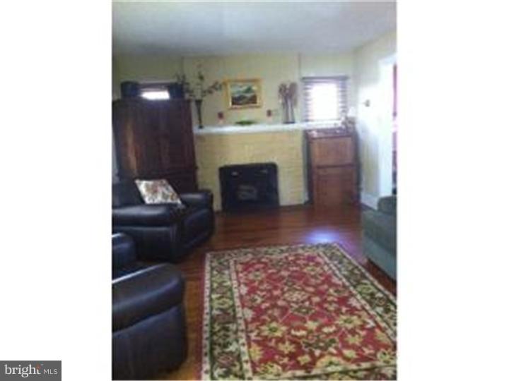 108 Colfax Road Havertown, PA 19083 - Photo 4 of 24 Living Room