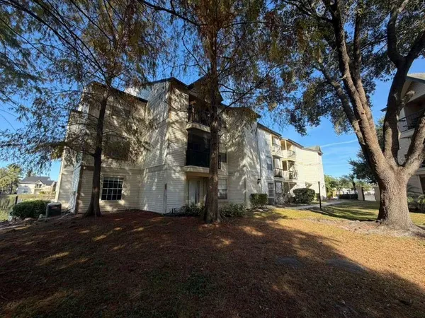 $1,285 | 1972 Lake Atriums Circle, Unit 181, Orlando, FL 32839
