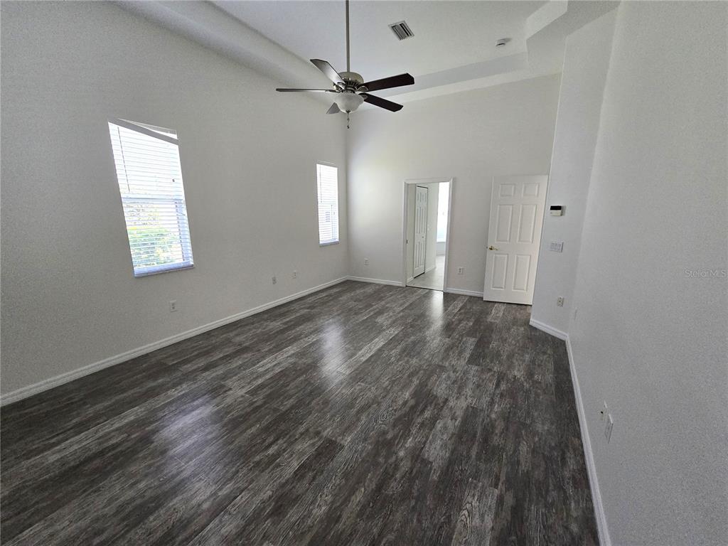 8427 Sailing Loop Lakewood Ranch, FL 34202 - Photo 32 of 44