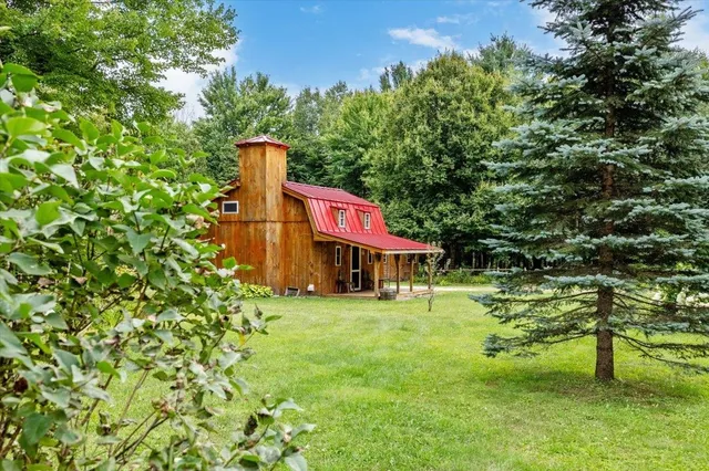 $267,000 | 88 Ponderosa Drive, Franklin, VT 05457