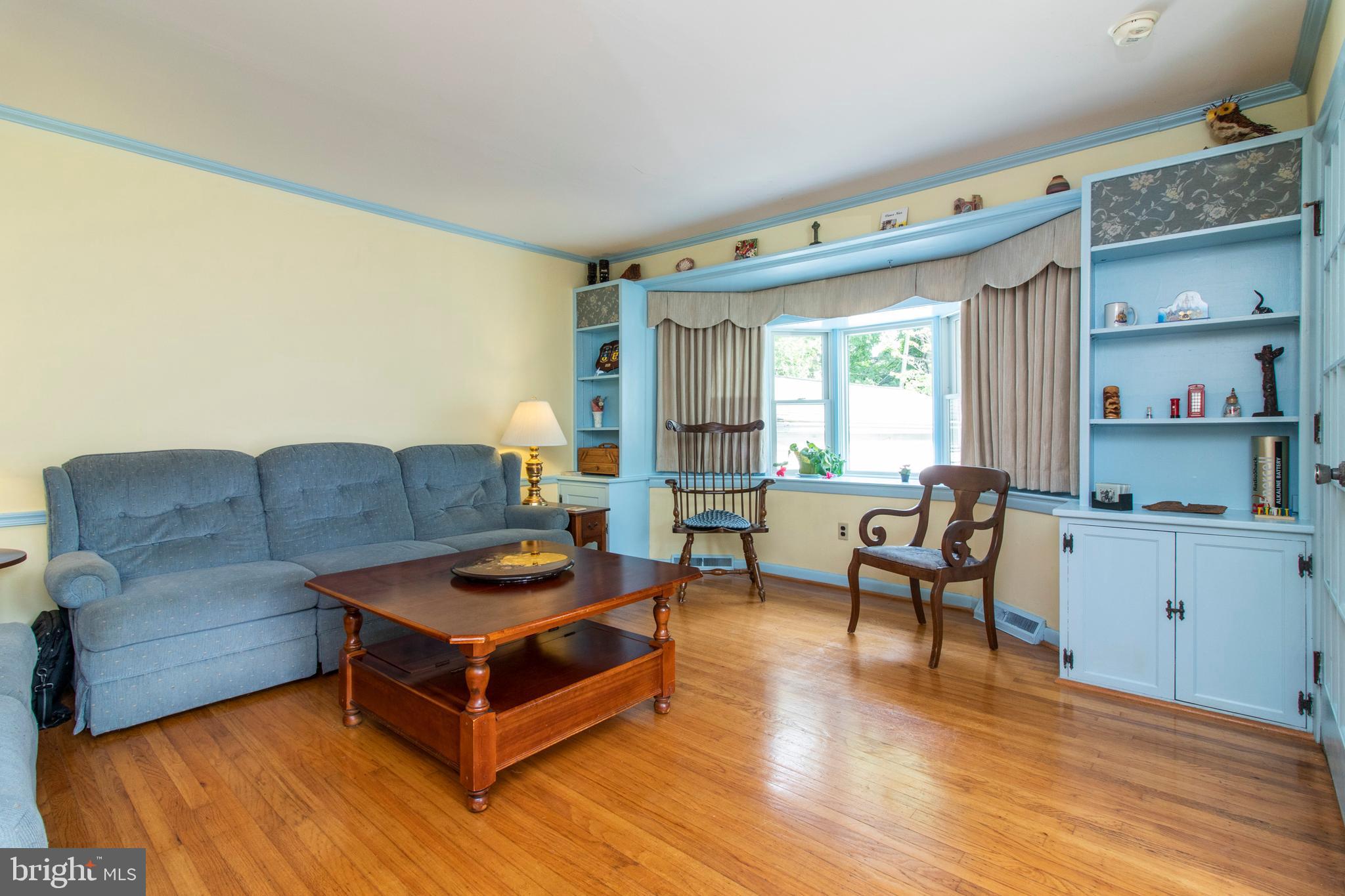 1705 Church Road Oreland, PA 19075 - Photo 7 of 35 Living Room with Bay window and built ins