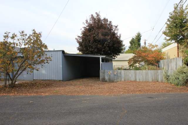2802 North Stout Road Spokane, WA 99206 - Photo 1 of 7