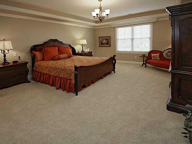2079 Finchley Road Carmel, IN 46032 - Photo 14 of 24 Gallery Image 14