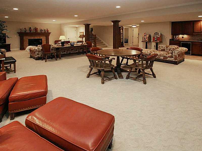 2079 Finchley Road Carmel, IN 46032 - Photo 19 of 24 Gallery Image 19