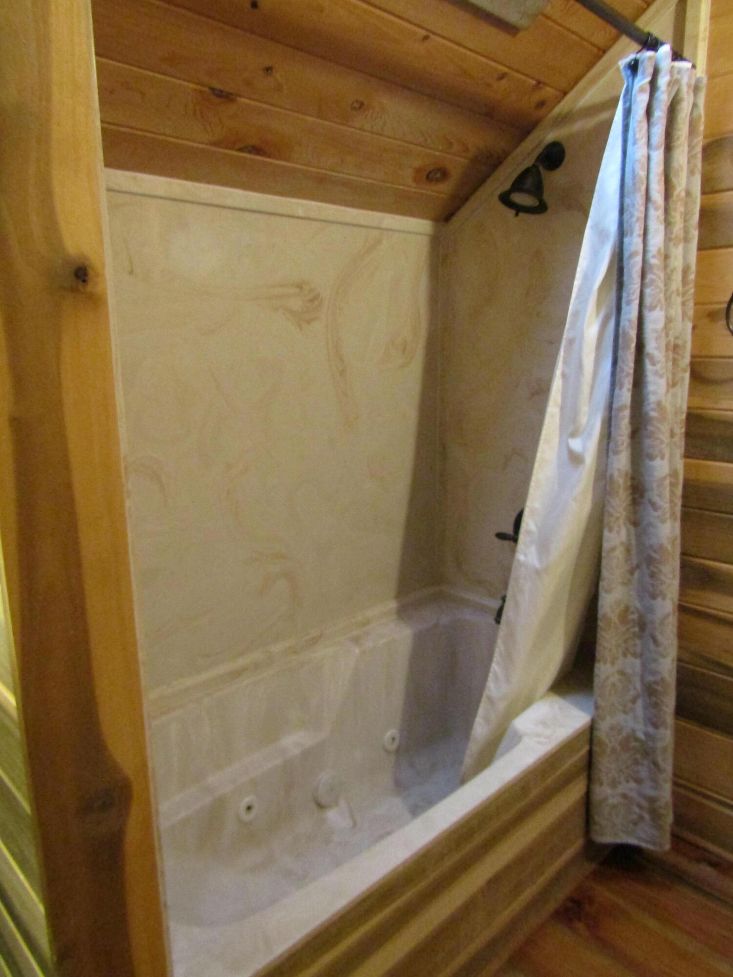 2948 Alford Road Samson, AL 36477 - Photo 32 of 121 full bath upstairs