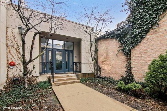 925 Green Bay Road, Unit 16 Winnetka, IL 60093 - Photo 1 of 5