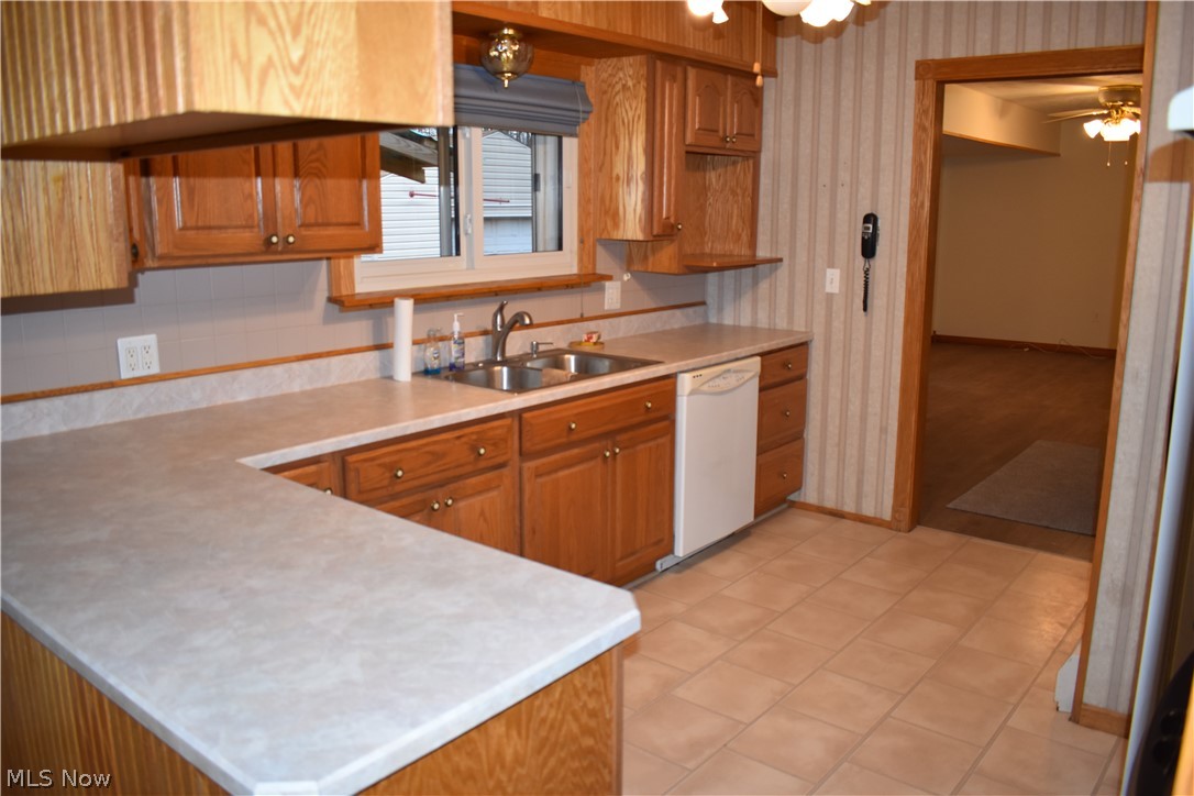 3213 Center Road Ashtabula, OH 44004 - Photo 14 of 31