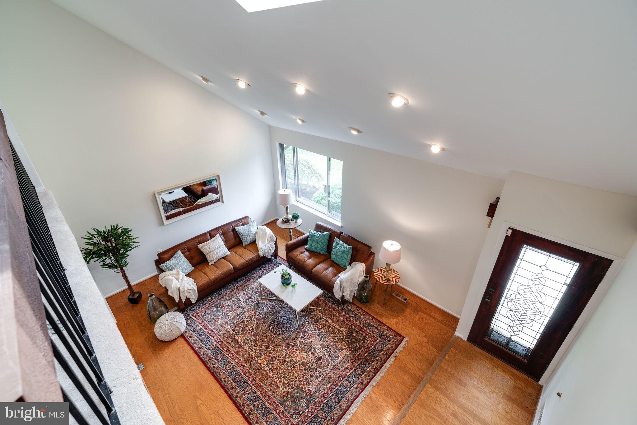 5933 Veranda Drive Springfield, VA 22152 - Photo 17 of 41 LIGHT-FILLED AND AIRY SPACES