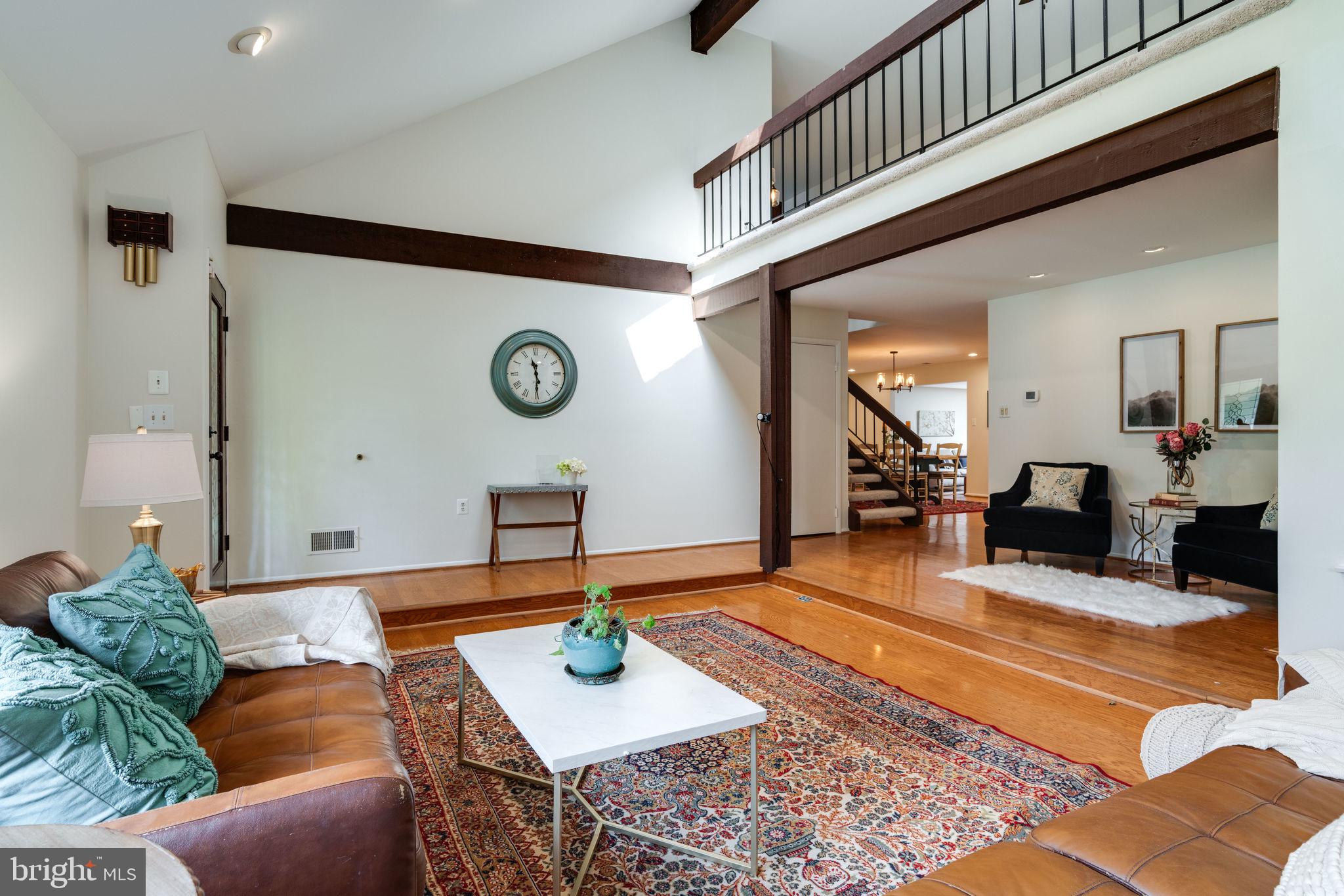 5933 Veranda Drive Springfield, VA 22152 - Photo 5 of 41 LARGE LOFT AREA OVERLOOKING LIVING ROOM