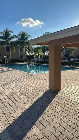 $1,900 | 6031 10th Avenue North, Unit 218, Greenacres, FL 33463