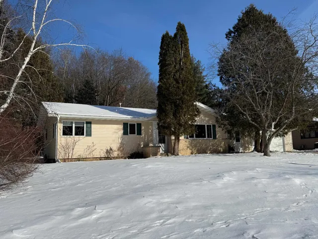 $224,900 | 205 Alpine Drive, Shawano, WI 54166