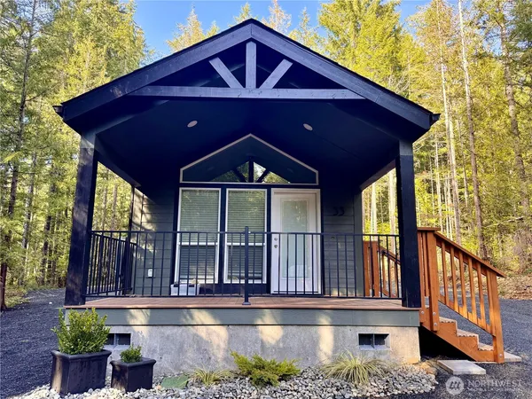 $1,850 | 33 N Mount, Hoodsport, WA 98548