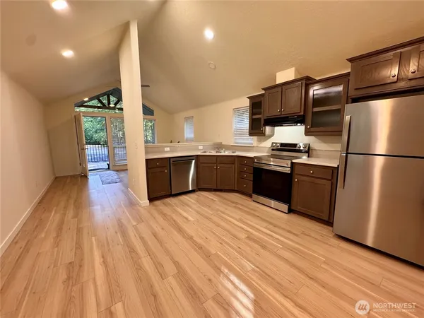 $1,850 | 33 N Mount, Hoodsport, WA 98548