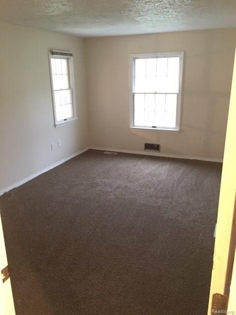 6034 North Burkhart Road Howell, MI 48855 - Photo 9 of 19 IMG_3136.JPG