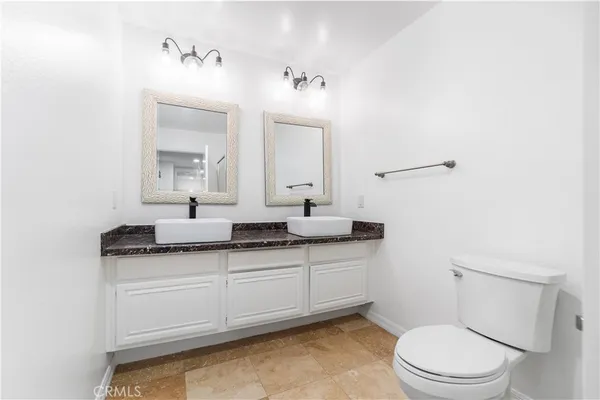 $590,000 | 631 South Kenmore Avenue, Unit 406, Los Angeles, CA 90005