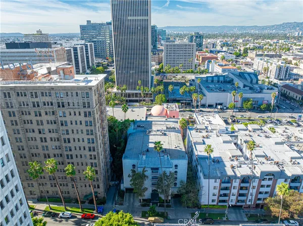 $590,000 | 631 South Kenmore Avenue, Unit 406, Los Angeles, CA 90005
