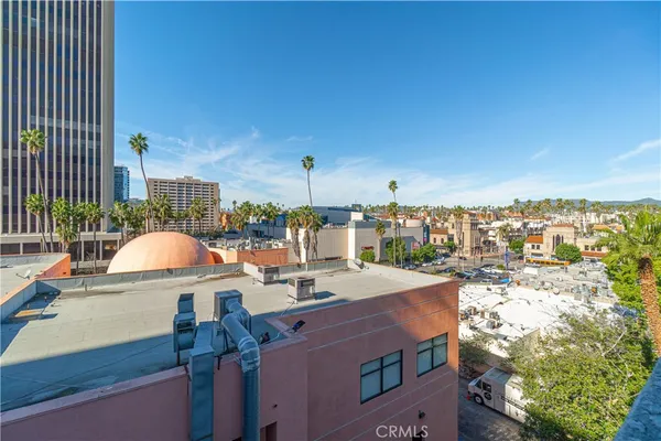 $590,000 | 631 South Kenmore Avenue, Unit 406, Los Angeles, CA 90005