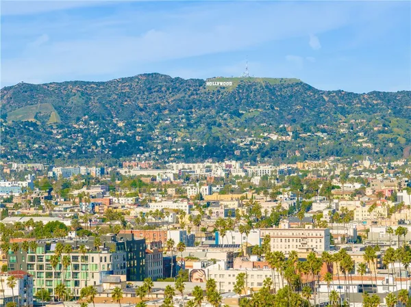 $590,000 | 631 South Kenmore Avenue, Unit 406, Los Angeles, CA 90005