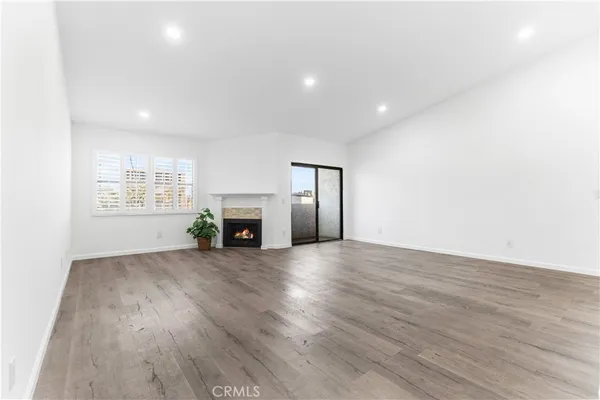 $590,000 | 631 South Kenmore Avenue, Unit 406, Los Angeles, CA 90005