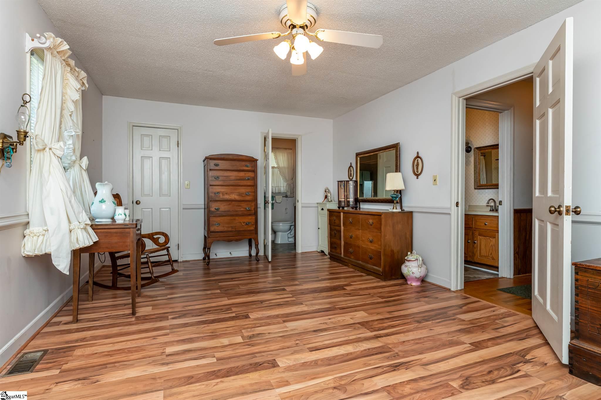 1406 Howell Road Duncan, SC 29334 - Photo 21 of 27 Gallery Image 21