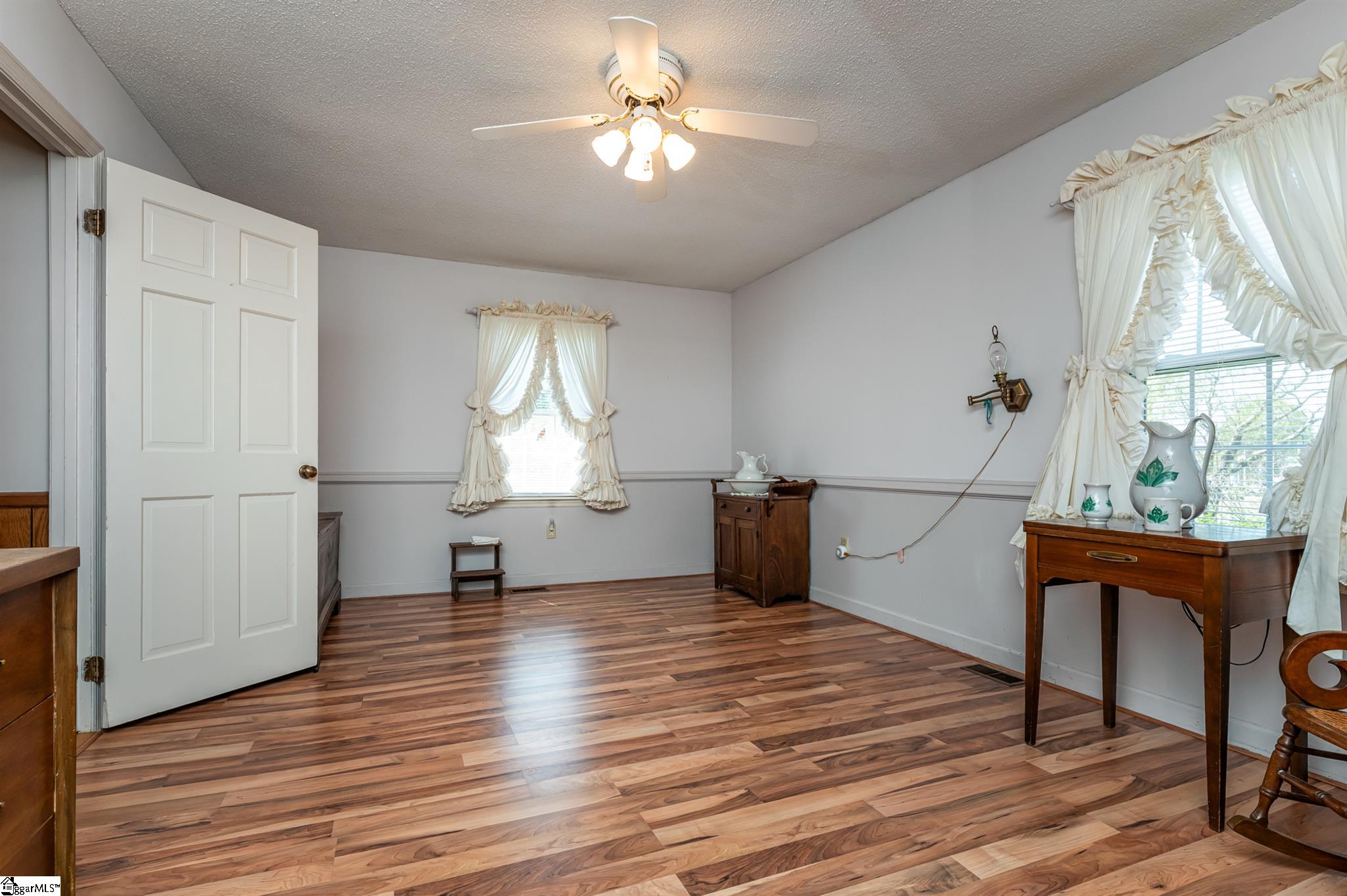 1406 Howell Road Duncan, SC 29334 - Photo 22 of 27 Gallery Image 22