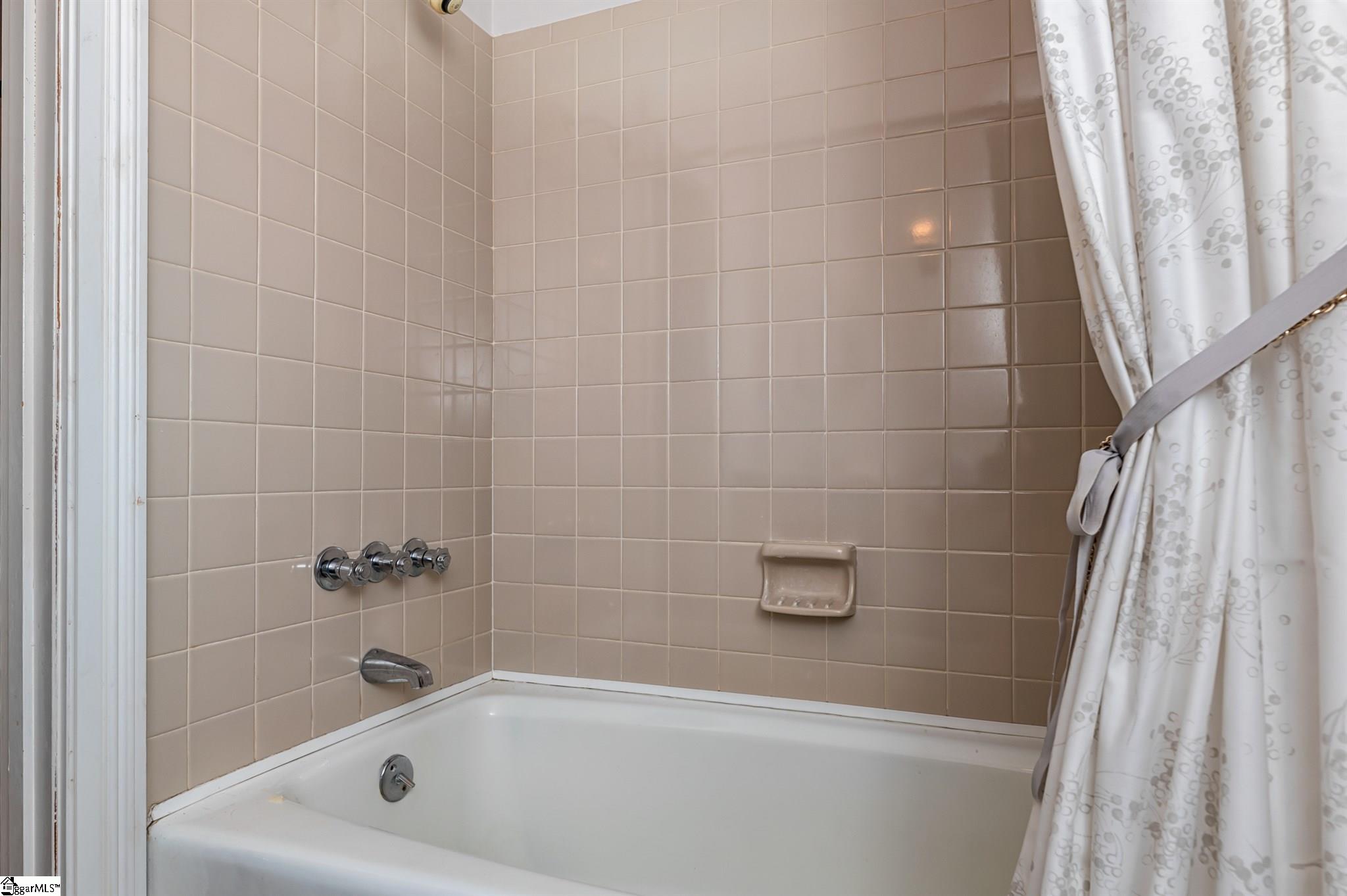 1406 Howell Road Duncan, SC 29334 - Photo 24 of 27 Gallery Image 24