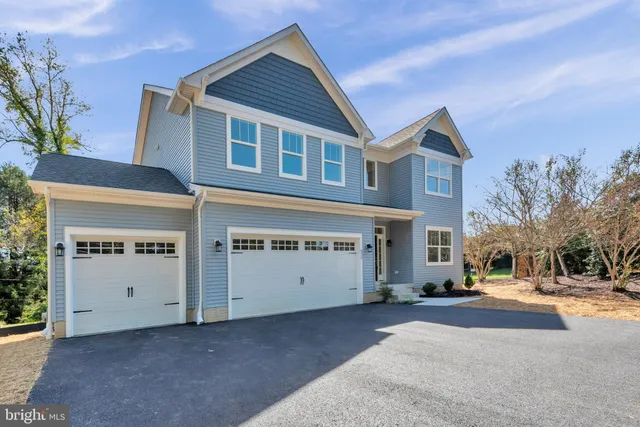 a view of building with entrance gate