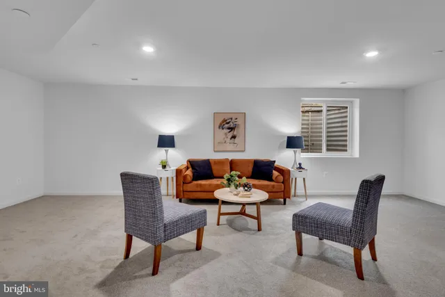 a picture of a wall with a white wall