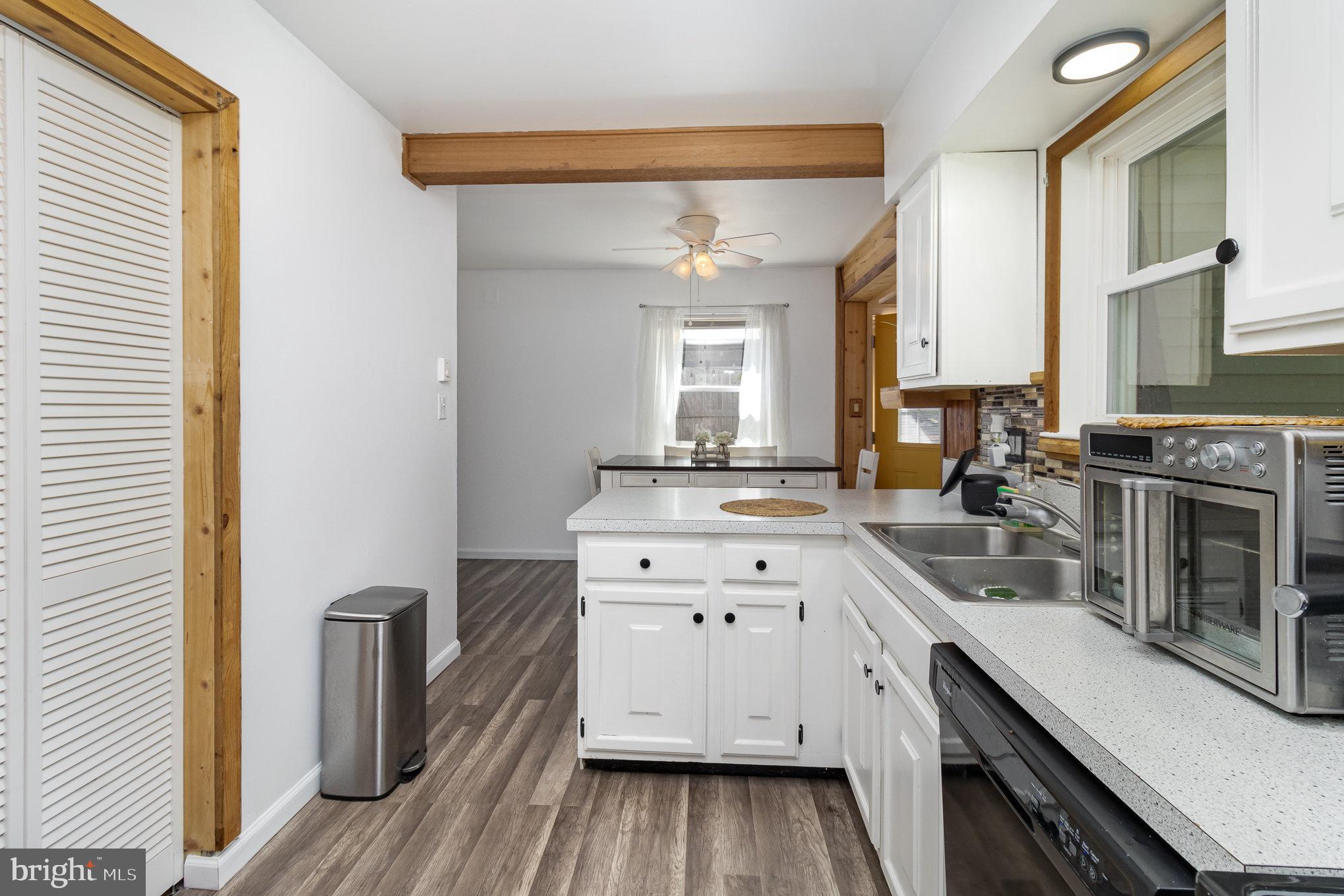 1029 Williamsburg Road Lancaster, PA 17603 - Photo 7 of 27