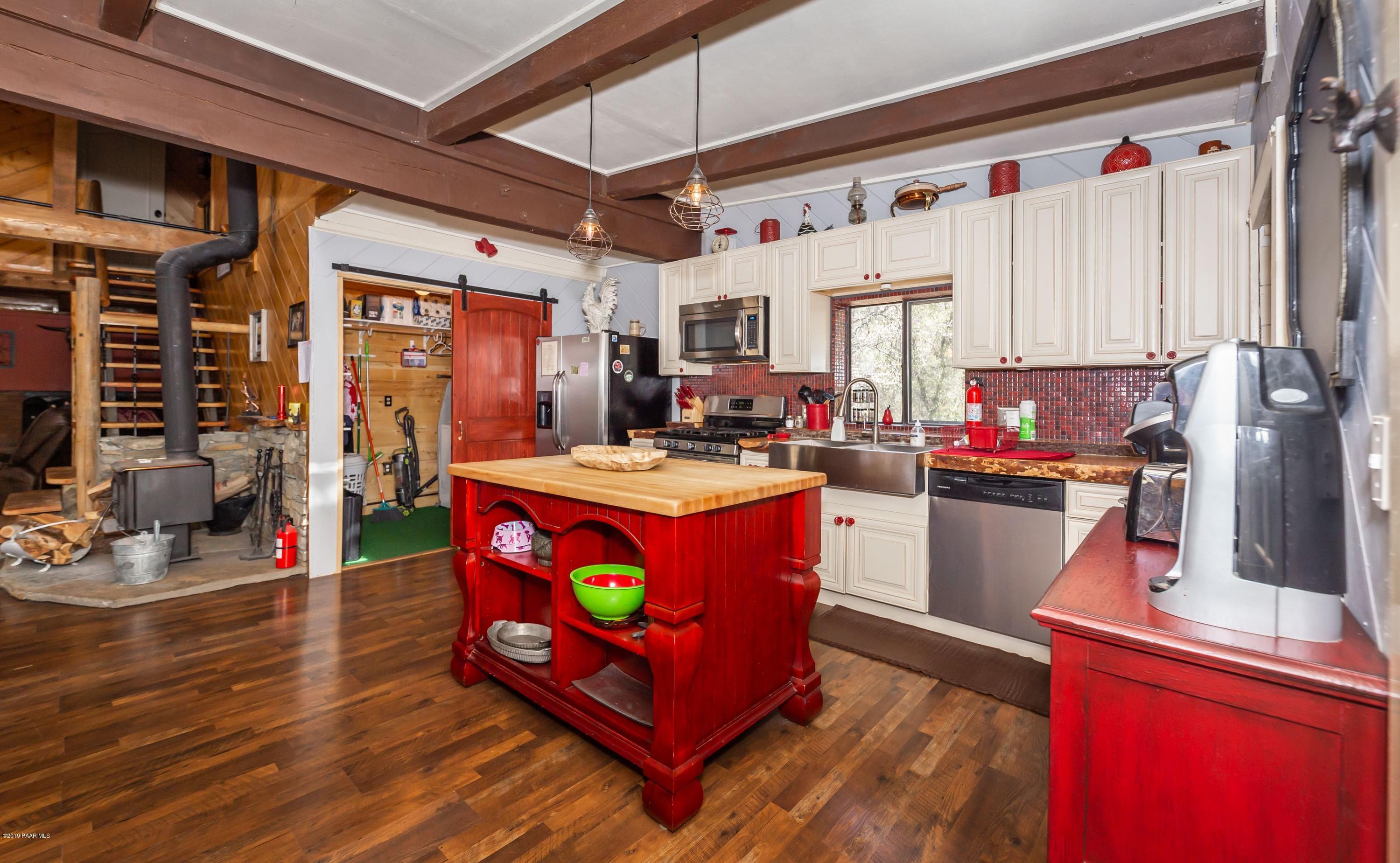1310 West Mica Road Prescott, AZ 86303 - Photo 7 of 28 006_Kitchen (1)