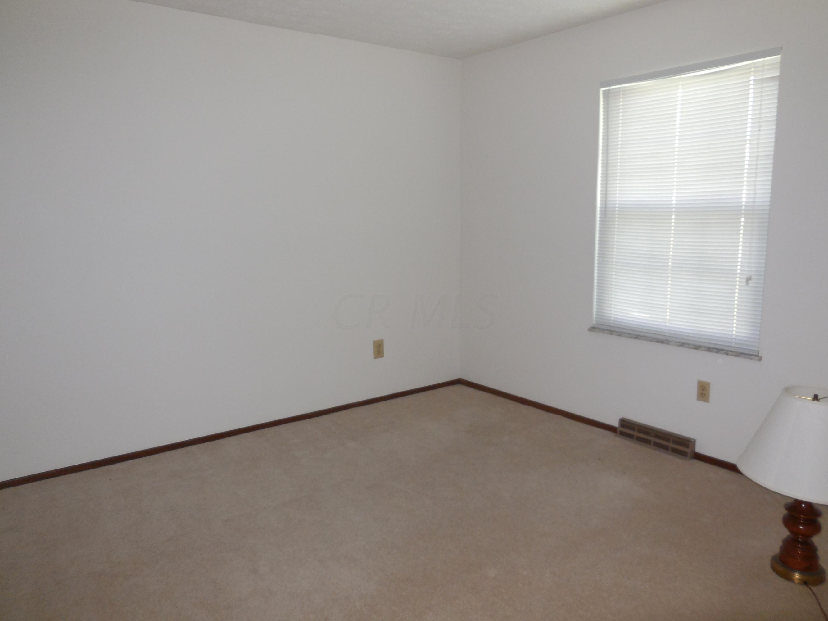6556 Davis Road Hilliard, OH 43026 - Photo 3 of 11 Gallery Image 3