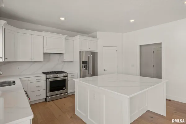 $714,900 | 6574 Pelican Street, Bettendorf, IA 52722