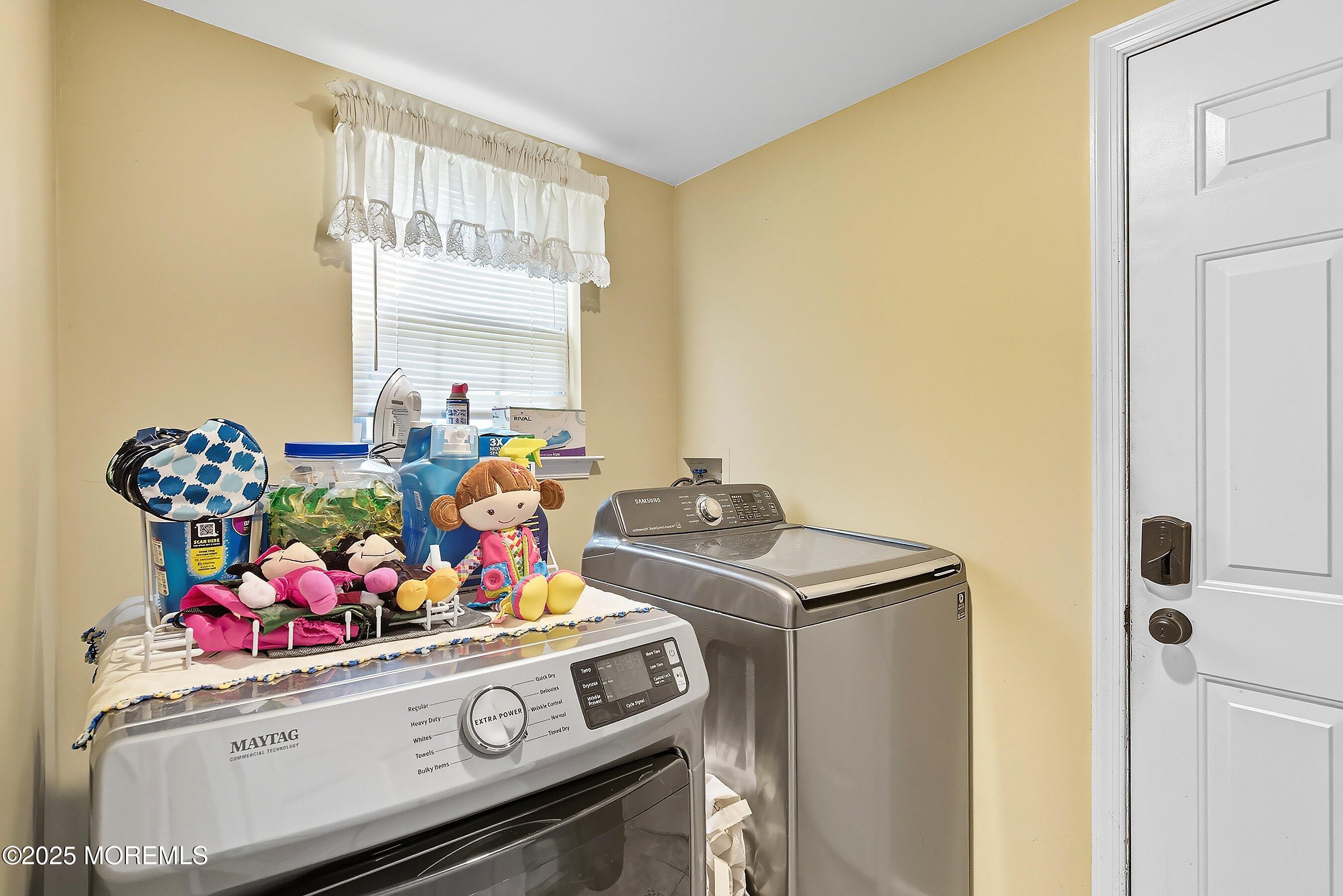 1090 Bennetts Mills Road Jackson, NJ 08527 - Photo 20 of 25 20-Laundry