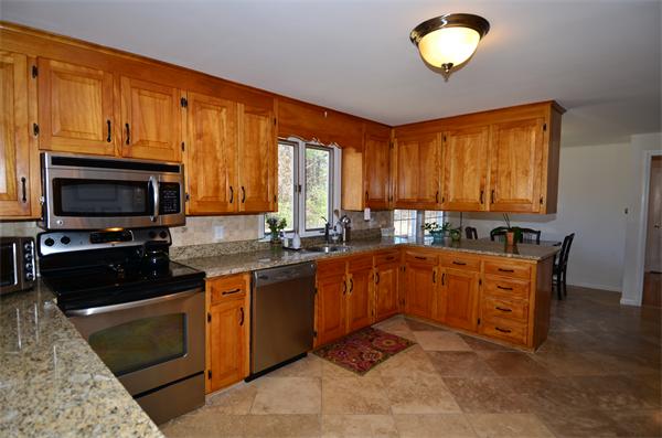 256 West Berlin Road Bolton, MA 01740 - Photo 2 of 7
