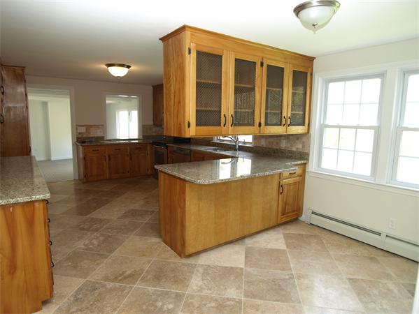 256 West Berlin Road Bolton, MA 01740 - Photo 3 of 7