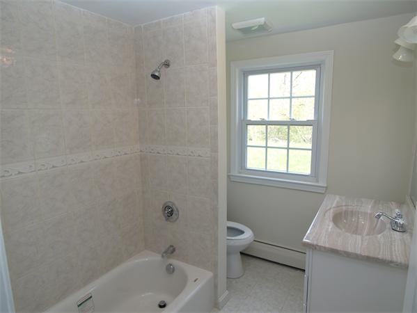 256 West Berlin Road Bolton, MA 01740 - Photo 5 of 7