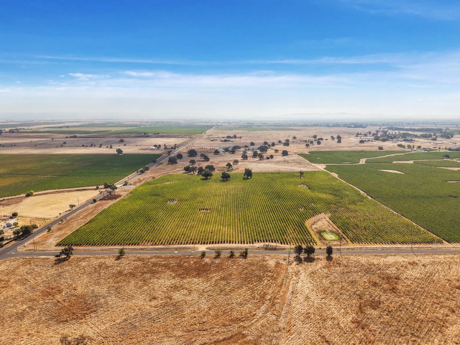 13700 Liberty Road Acampo, CA 95220 - Photo 11 of 22 Gallery Image 11