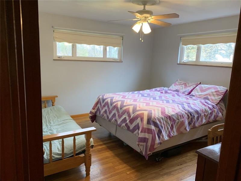 7064 Shannon Road Verona, PA 15147 - Photo 11 of 22 Gallery Image 11
