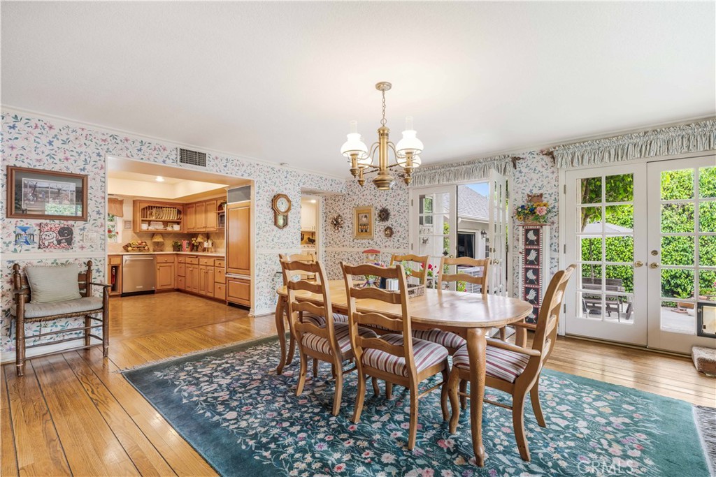1714 Riverside Drive Glendale, CA 91201 - Photo 13 of 40