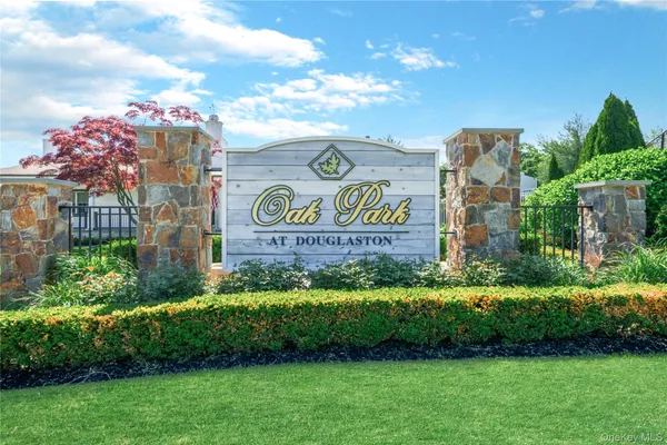 $1,098,000 | 240-02 Oak Park Drive, Unit 18C | Douglaston