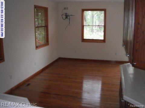 3909 Mapleleaf Road Waterford, MI 48328 - Photo 5 of 6 Mapleleaf Rd 3909 05-21-13 JD (1