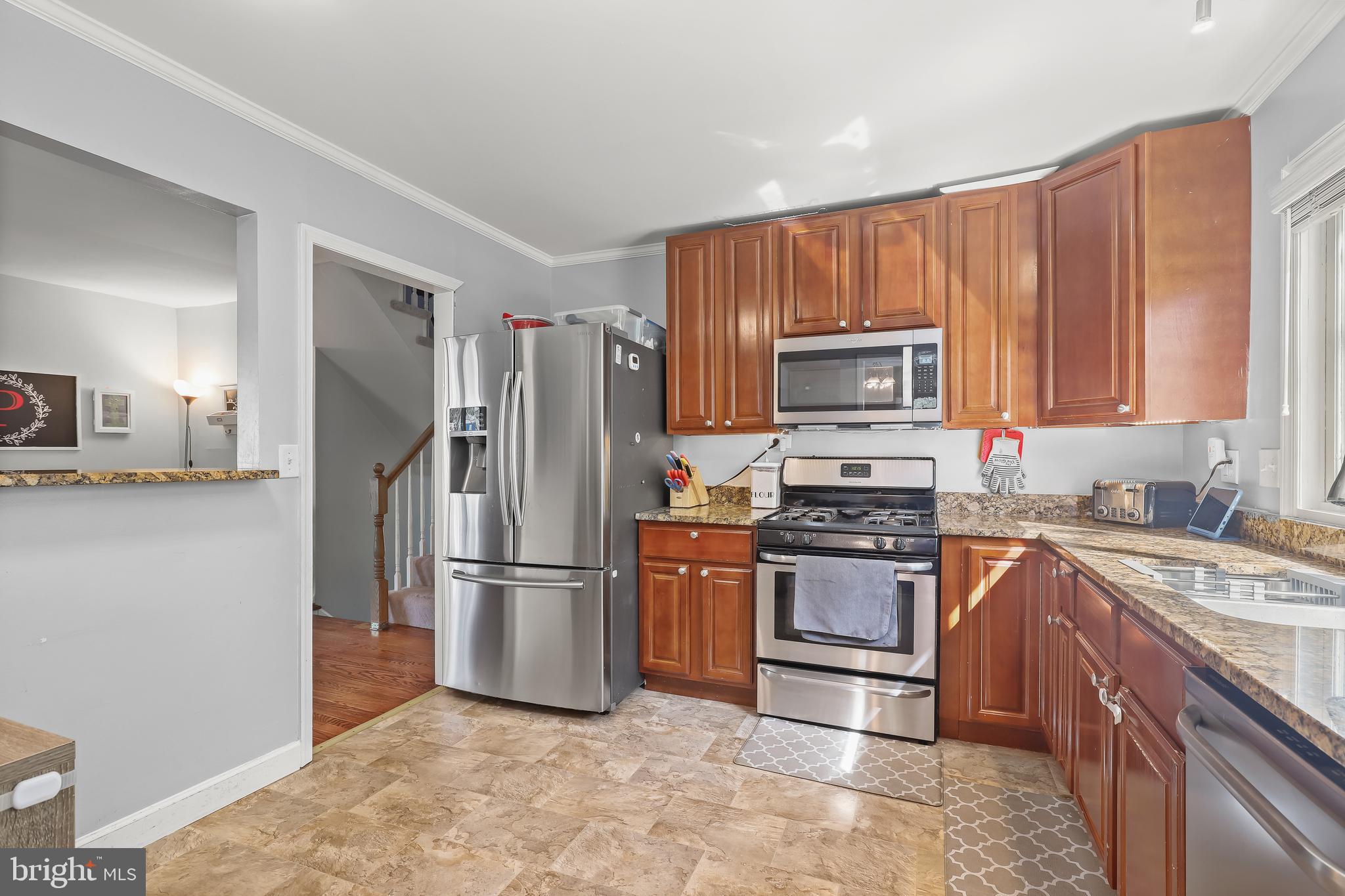 4709 Parkvale Road Ellicott City, MD 21043 - Photo 17 of 55 Kitchen