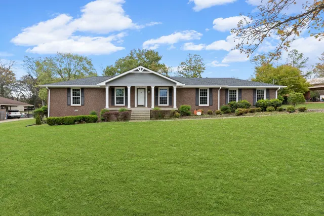 $689,900 | 607 Yvonne Drive, Goodlettsville, TN 37072