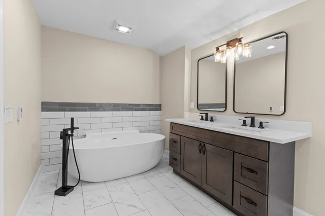 $689,900 | 607 Yvonne Drive, Goodlettsville, TN 37072