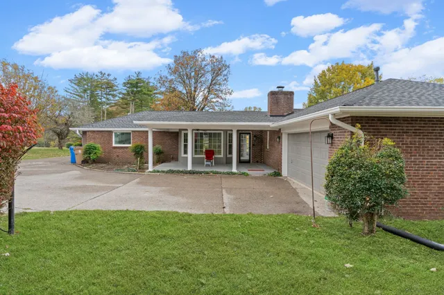 $689,900 | 607 Yvonne Drive, Goodlettsville, TN 37072