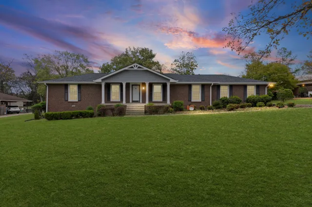 $689,900 | 607 Yvonne Drive, Goodlettsville, TN 37072