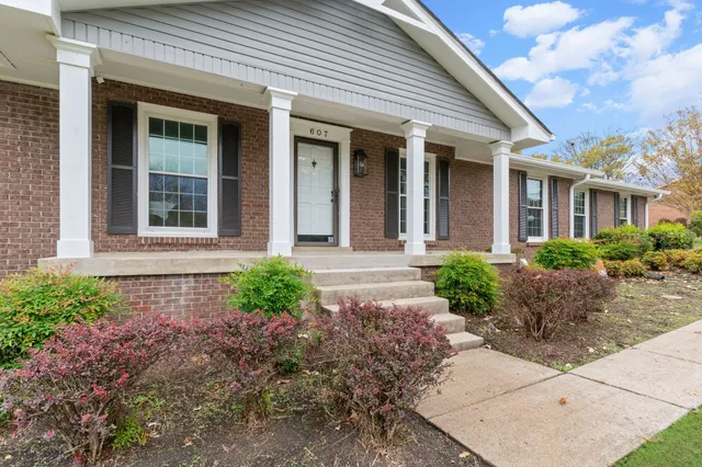 $689,900 | 607 Yvonne Drive, Goodlettsville, TN 37072