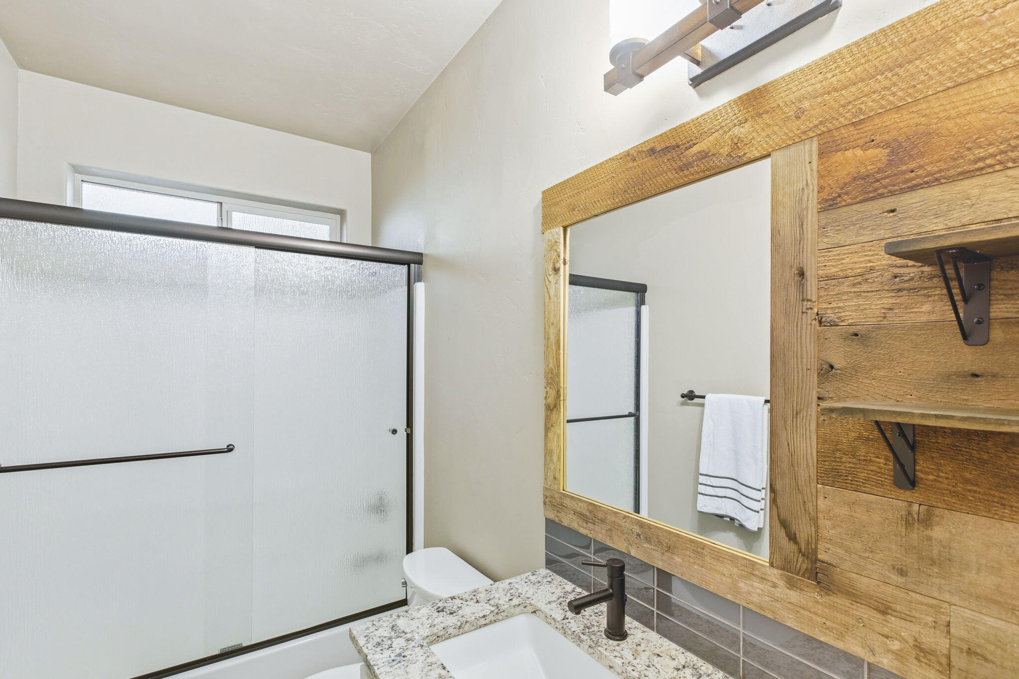 16907 Indio Road Bend, OR 97707 - Photo 28 of 46